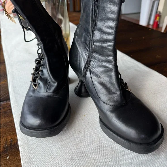 8.5 Fluevog Mini Sugar laceup boots Rare - Picture 7 of 9